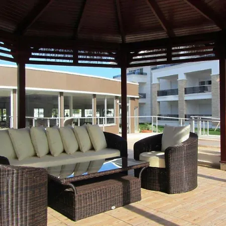 Beautiful In Gated Hill Community Side