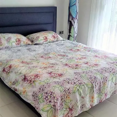 Daire Beautiful In Gated Hill Community *
